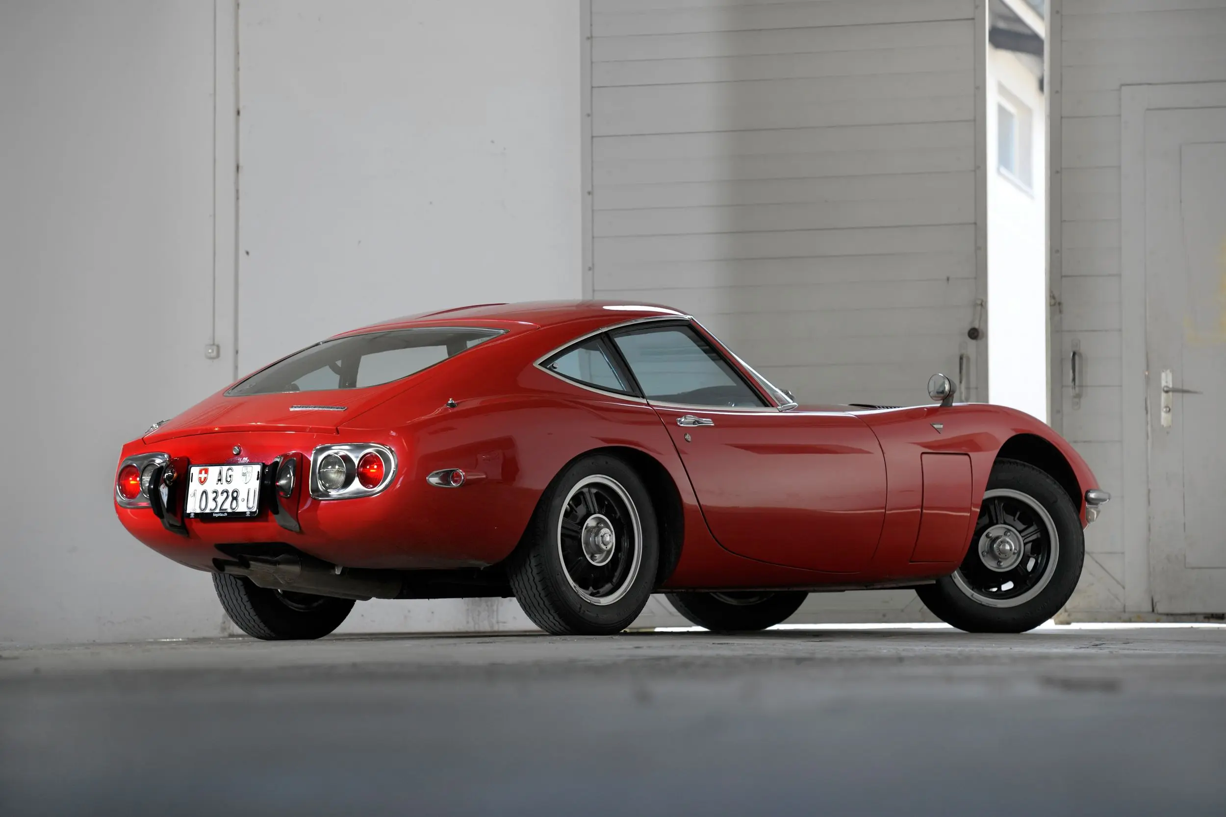 Toyota 2000 GT by radical-mags.com