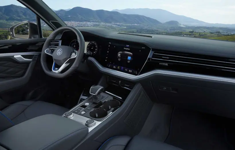 2020 Volkswagen Touareg R