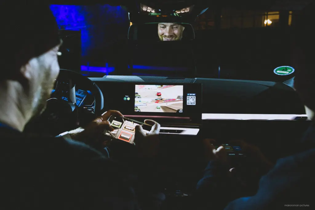 BMW AirConsole - BMW i5 | Fanaticar Magazin