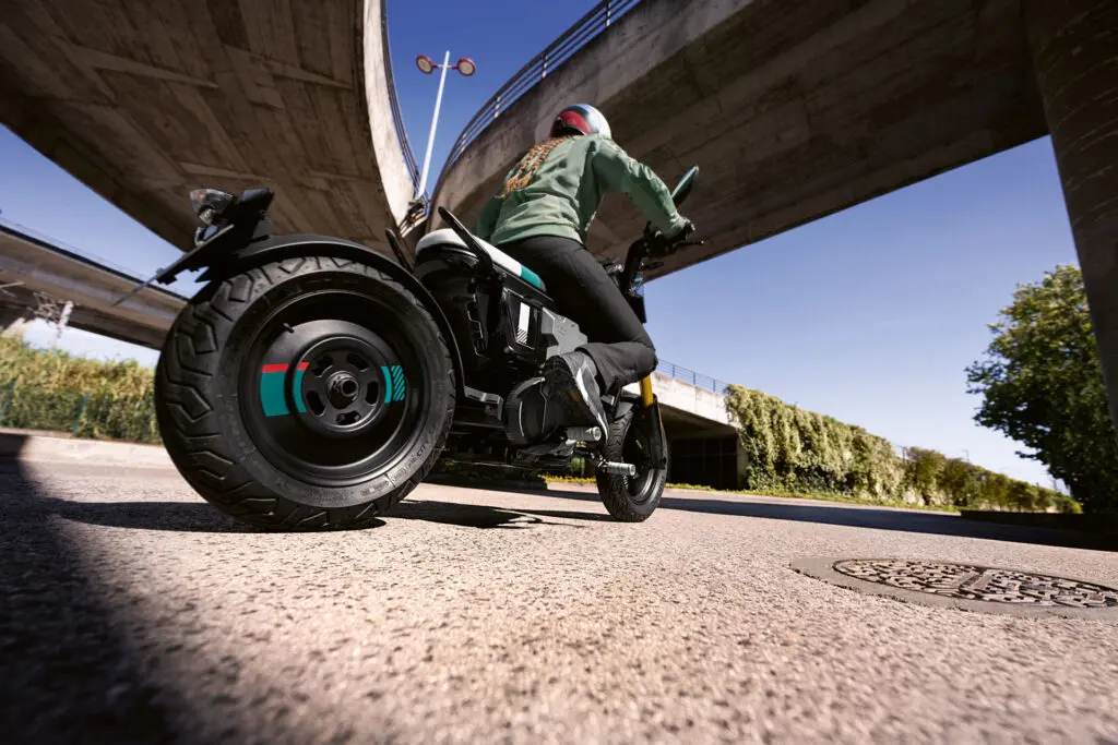 BMW CE 02 | Fanaticar Magazin