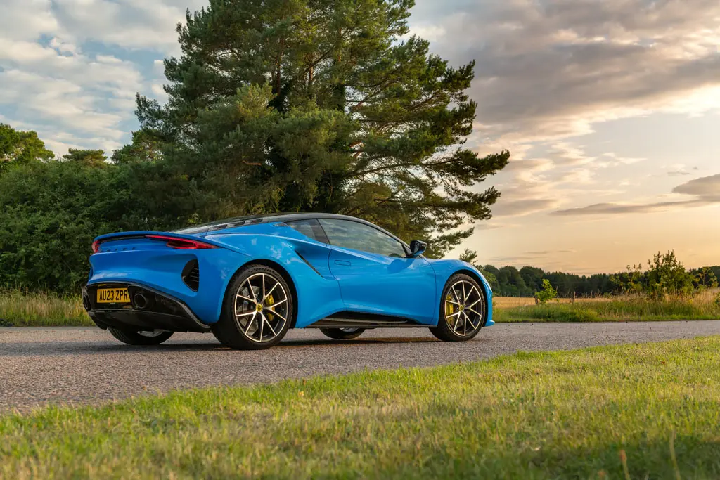 Lotus Emira Four-Cylinder | Fanaticar Magazin