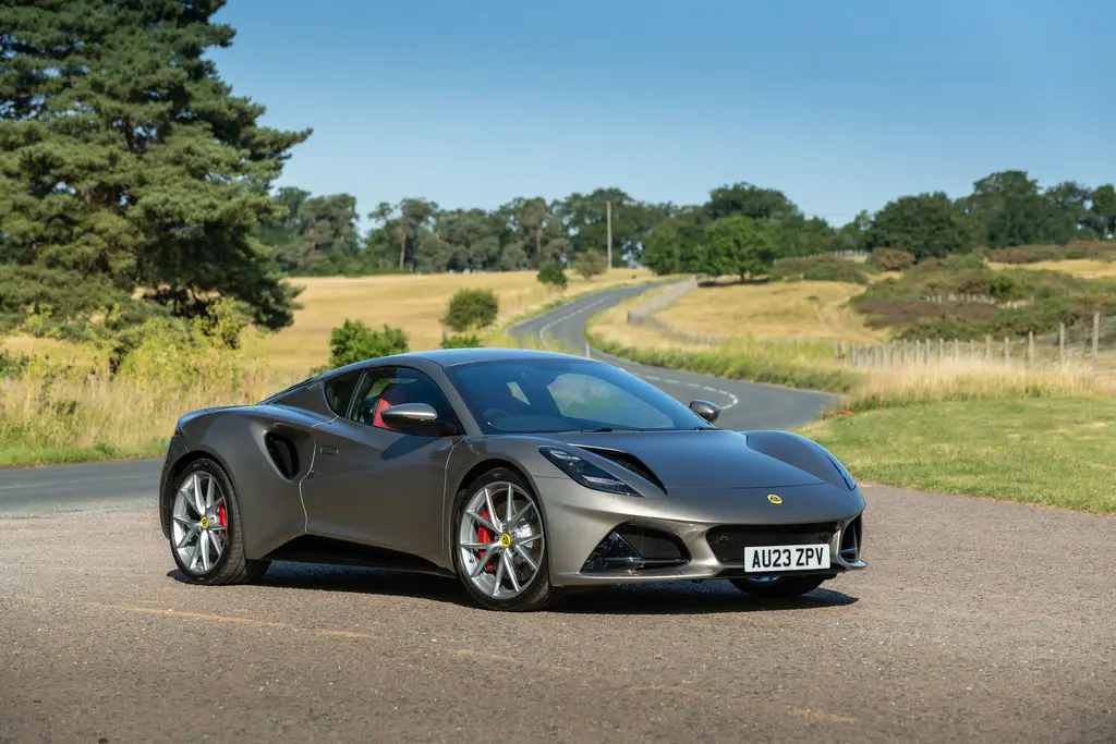 Lotus Emira Four-Cylinder | Fanaticar Magazin