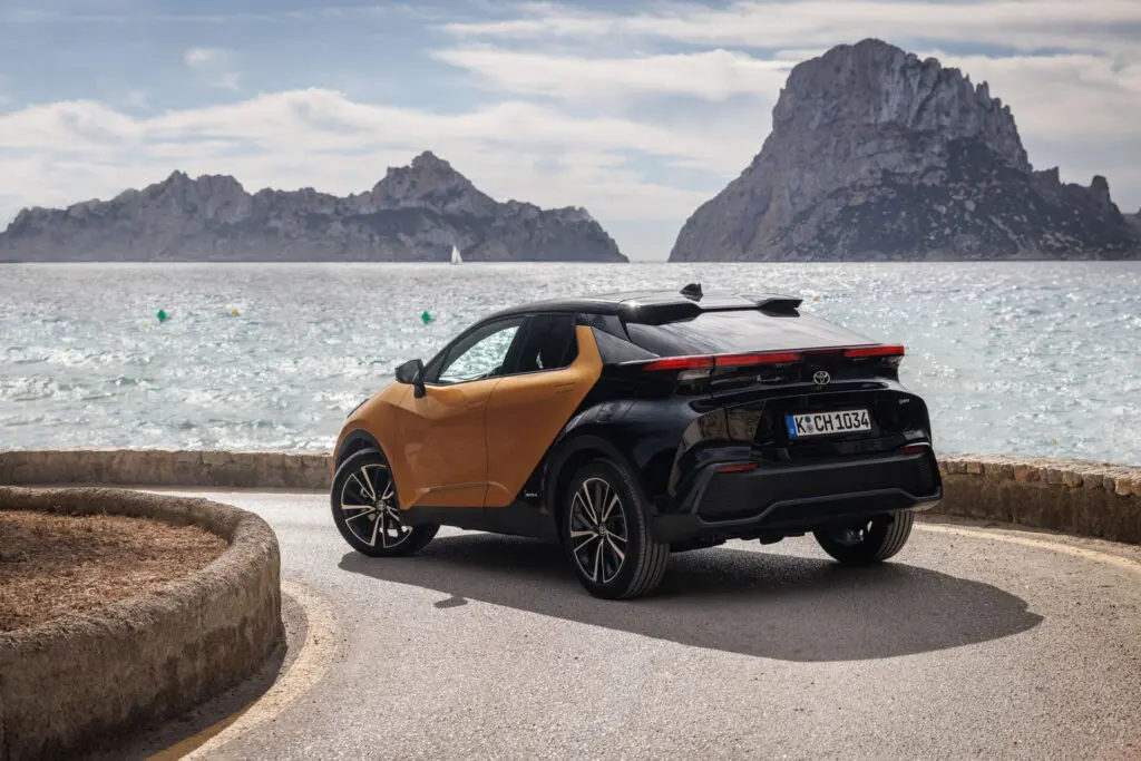 2024 New Toyota C-HR | Fanaticar Magazin