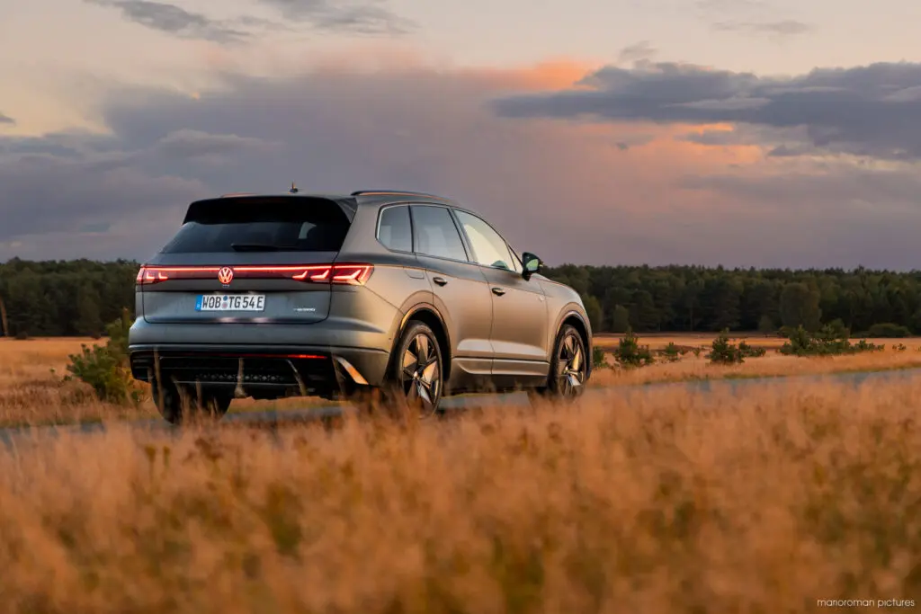 2024 Volkswagen Touareg R e-hybrid | Fanaticar Magazin