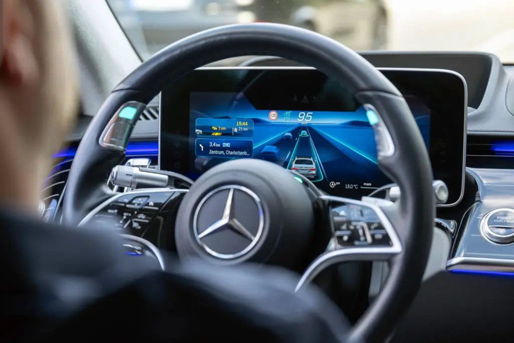 Mercedes-Benz Drive Pilot Level 3 | Fanaticar Magazin