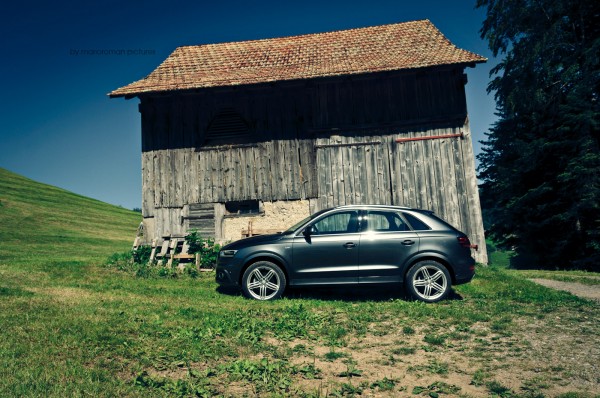 2011 Audi Q3 by marioroman pictures - Fanaticar 