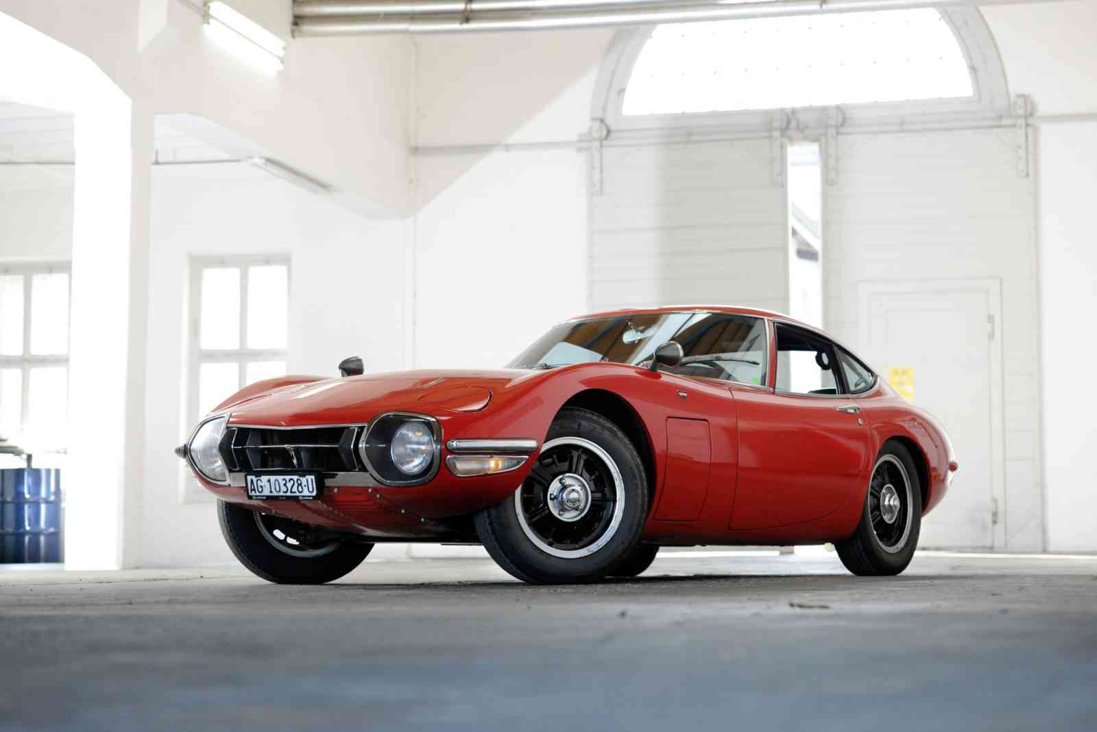 Toyota 2000 GT by radical-mags.com