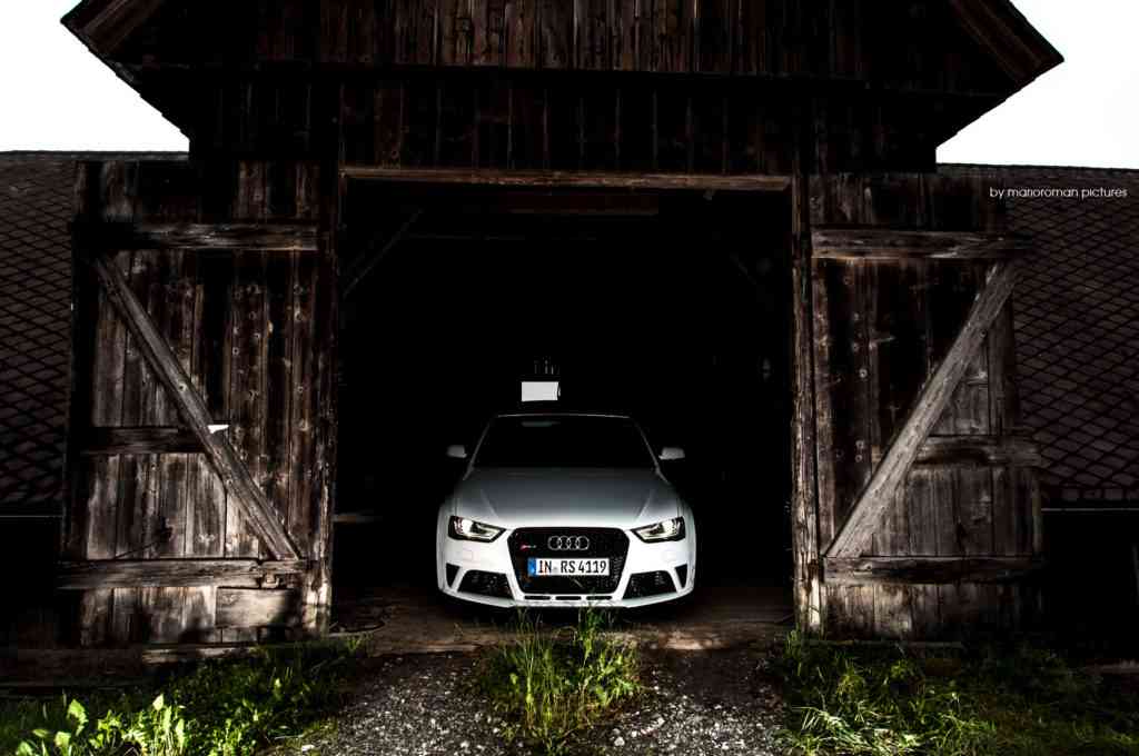 2012 Audi RS4 Avant by marioroman pictures - Fanaticar