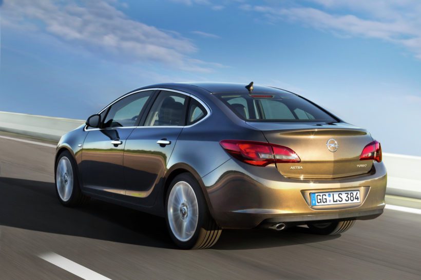 Opel Astra Limousine - Fanaticar