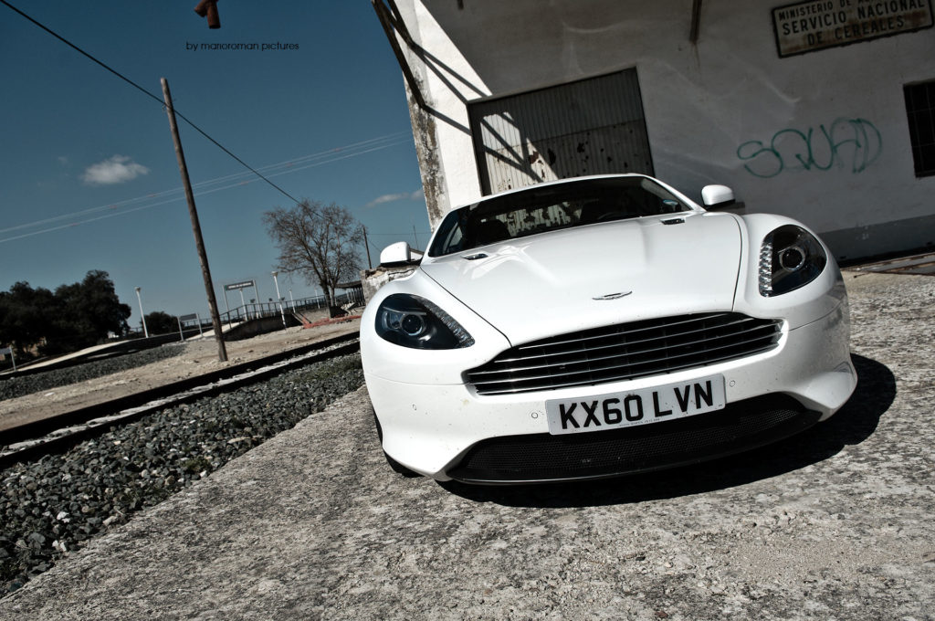 2012 Aston Martin Virage by marioroman pictures - Fanaticar Magazin