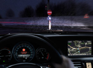 Verkehrszeichen-Assistent Mercedes-Benz / Fanaticar Magazin
