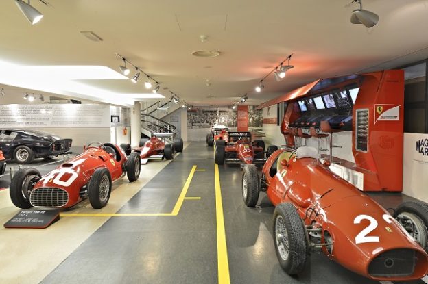 Besondere Oldimer Leckerbissen von Ferrari werden ebenfalls gezeigt