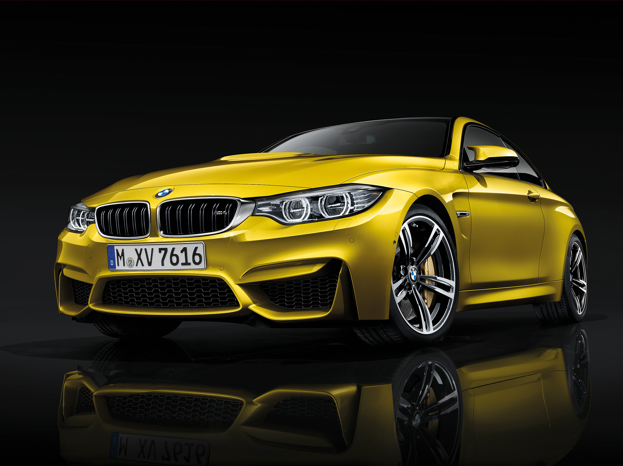 2014 BMW M4 Coupé (F82) - Fanaticar Magazin