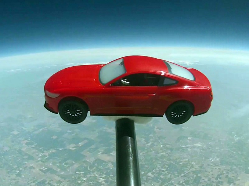 Fans schickten Ford Mustang-Modellauto mit Wetterballon in Richtung Weltraum 