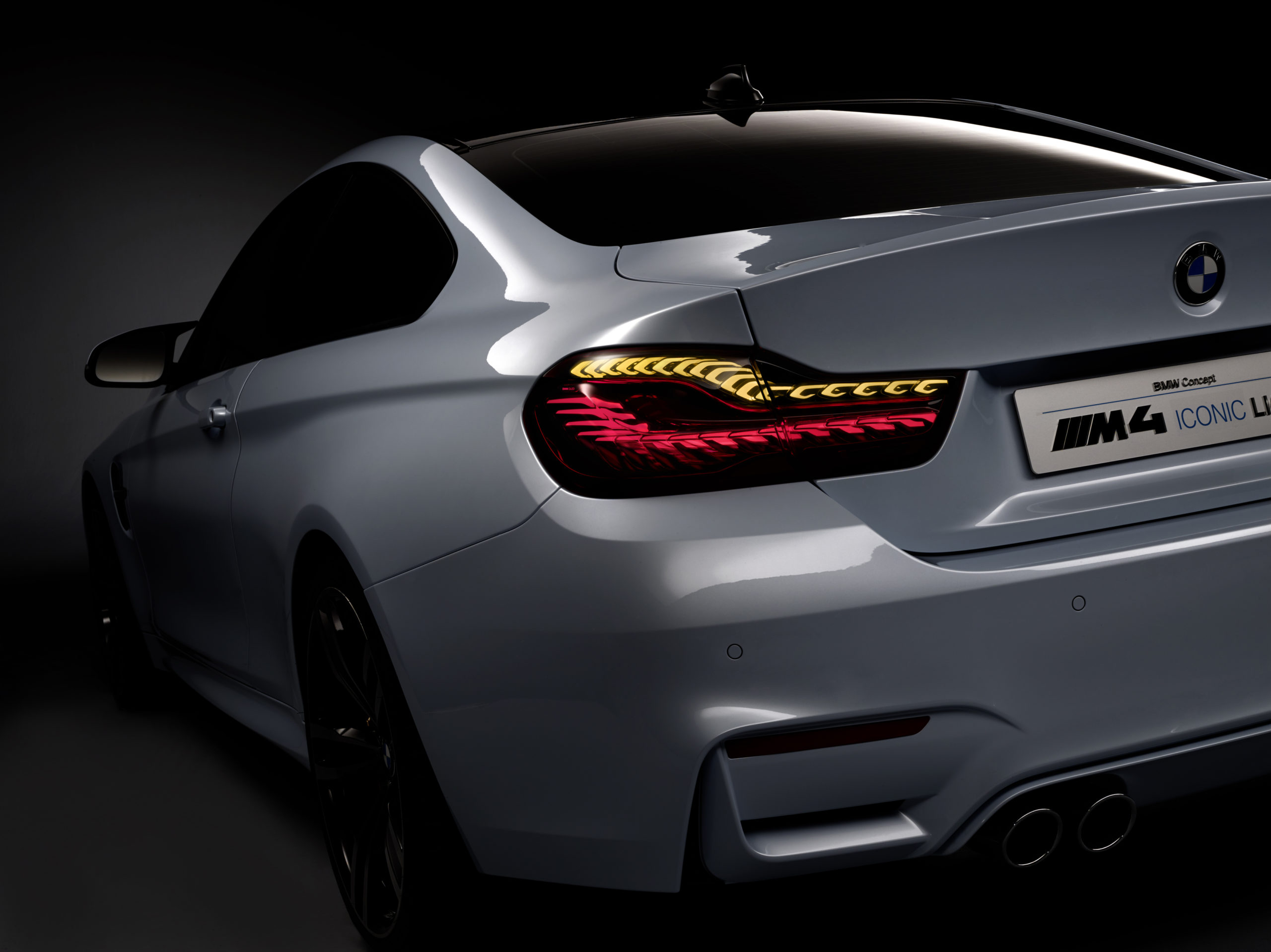 CES 2015: Let the BMW M4 Concept Iconic Lights shine