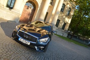 Infiniti Q70 Sport Tech | Fanaticar Magazin