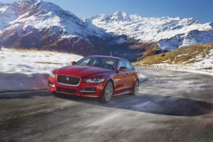 2017 Jaguar XE AWD | Fanaticar Magazin