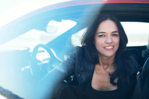 Jaguar F-Type SVR AWD & Michelle Rodriguez | Fanaticar Magazin