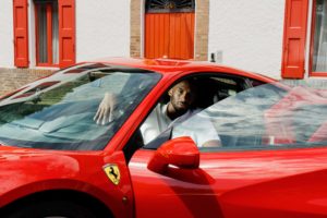 Kobe Bryant meets Ferrari | Fanaticar Magazin