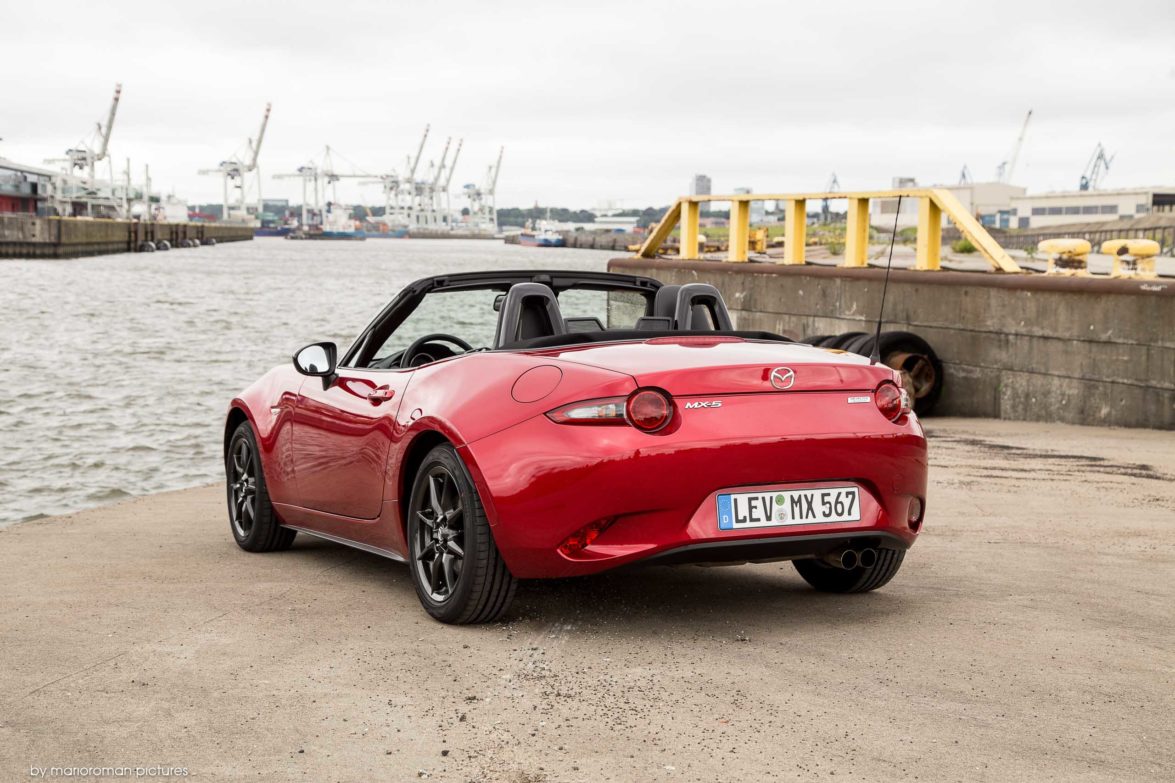 2017 Mazda MX-5 / Miata 