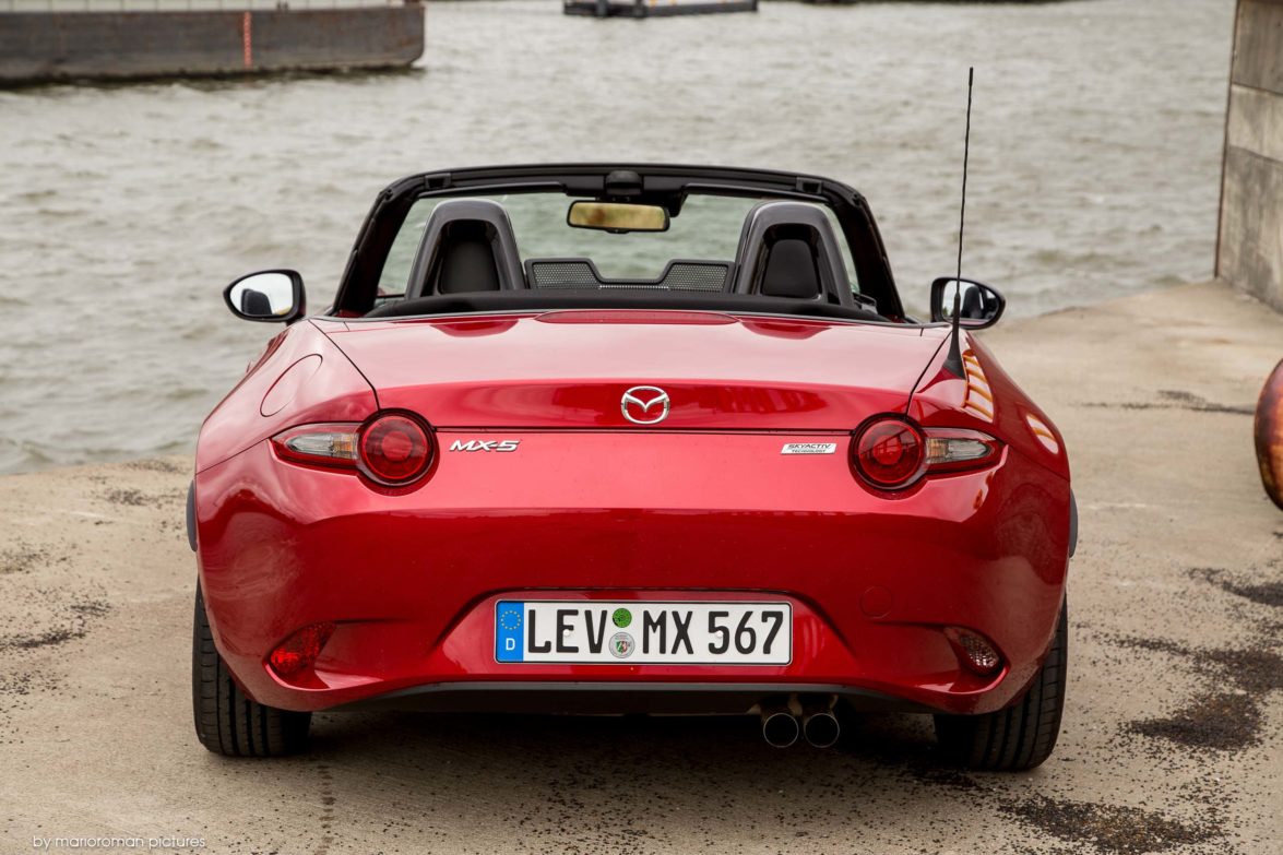 2017 Mazda MX-5 / Miata 