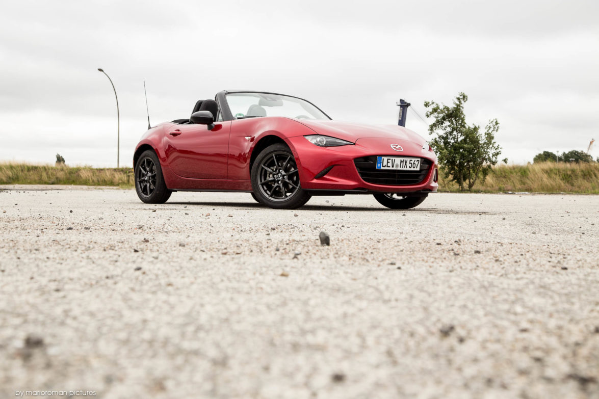 2017 Mazda MX-5 / Miata 