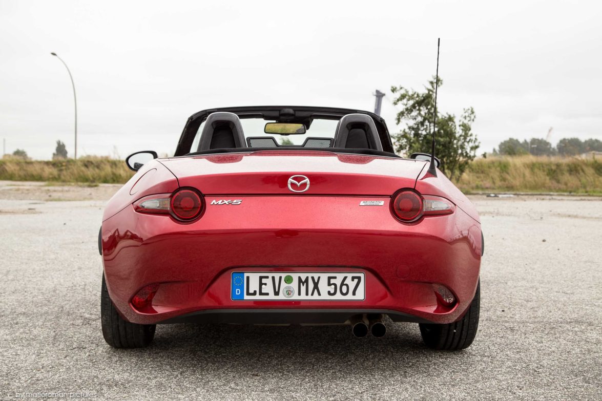 2017 Mazda MX-5 / Miata 