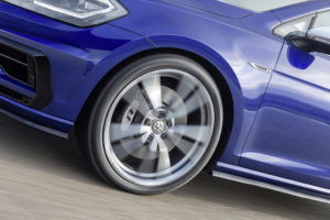 Volkswagen Golf R und Golf R Variant Performance Paket