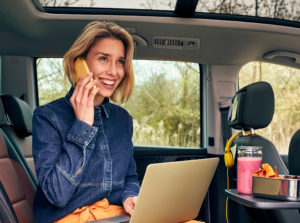 Office im Volkwagen Sharan | Fanaticar Magazin