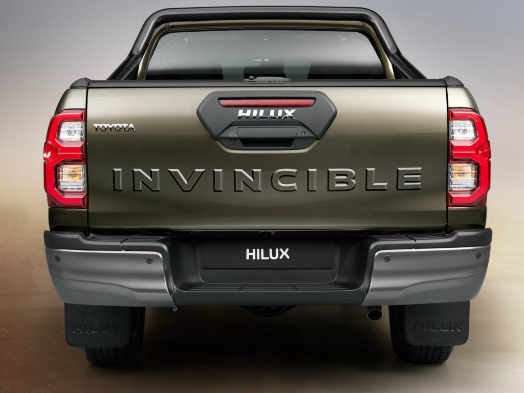 2020 Toyota Hilux "Invincible" - Fanaticar Magazin