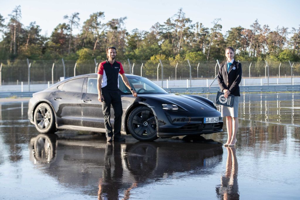 2020 Porsche Taycan Drift Rekord | Fanaticar Magazin