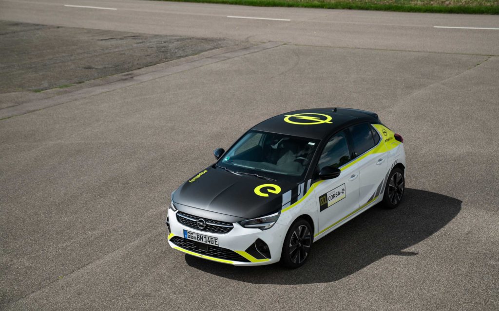 2021 Opel Corsa-e- Rallyekit "Signal Design" | Fanaticar Magazin