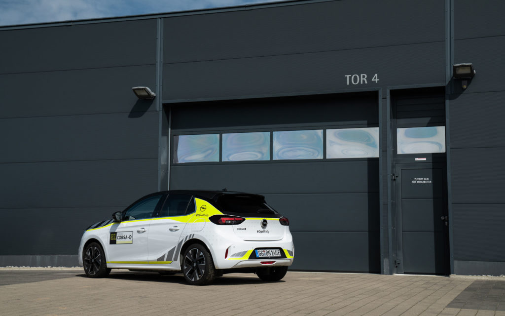 2021 Opel Corsa-e- Rallyekit "Signal Design" | Fanaticar Magazin