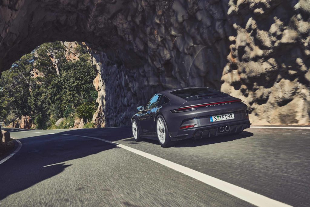 2021 Porsche 911 GT3 "Touring" | Fanaticar Magazin