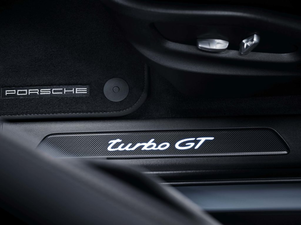2021 Porsche Cayenne Turbo GT | Fanaticar Magazin