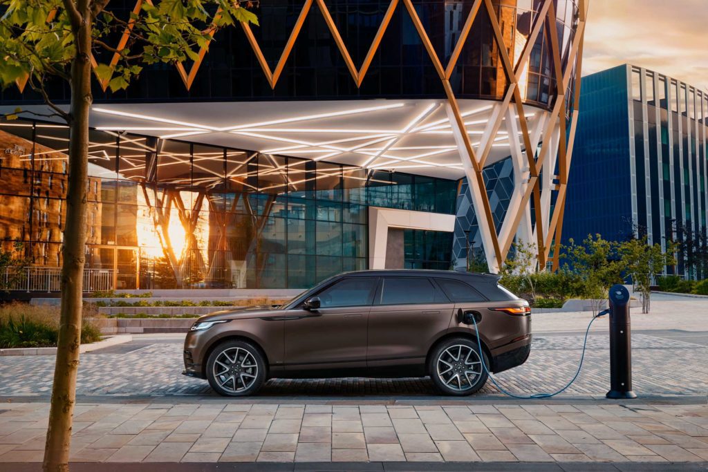 2022 Range Rover Velar Bespoke Premium | Fanaticar Magazin