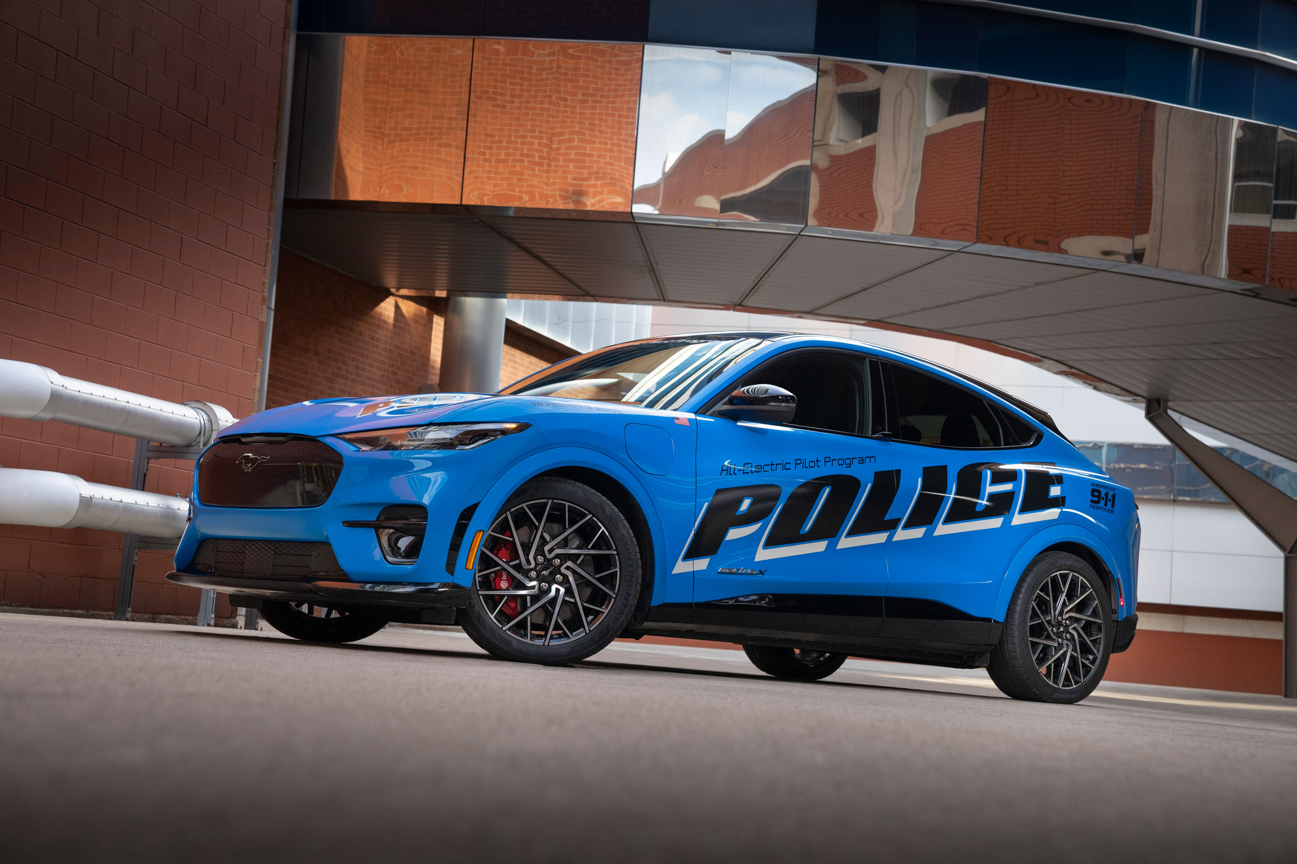 2021 Ford Mustang Mach-E US-Police Car | Fanaticar Magazin