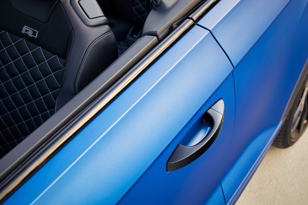 2021 Volkswagen T-Roc Cabriolet Edition Blue | Fanaticar Magazin