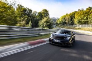 2022 Porsche 718 Cayman GT4 RS - Nordschleife | Fanaticar Magazin