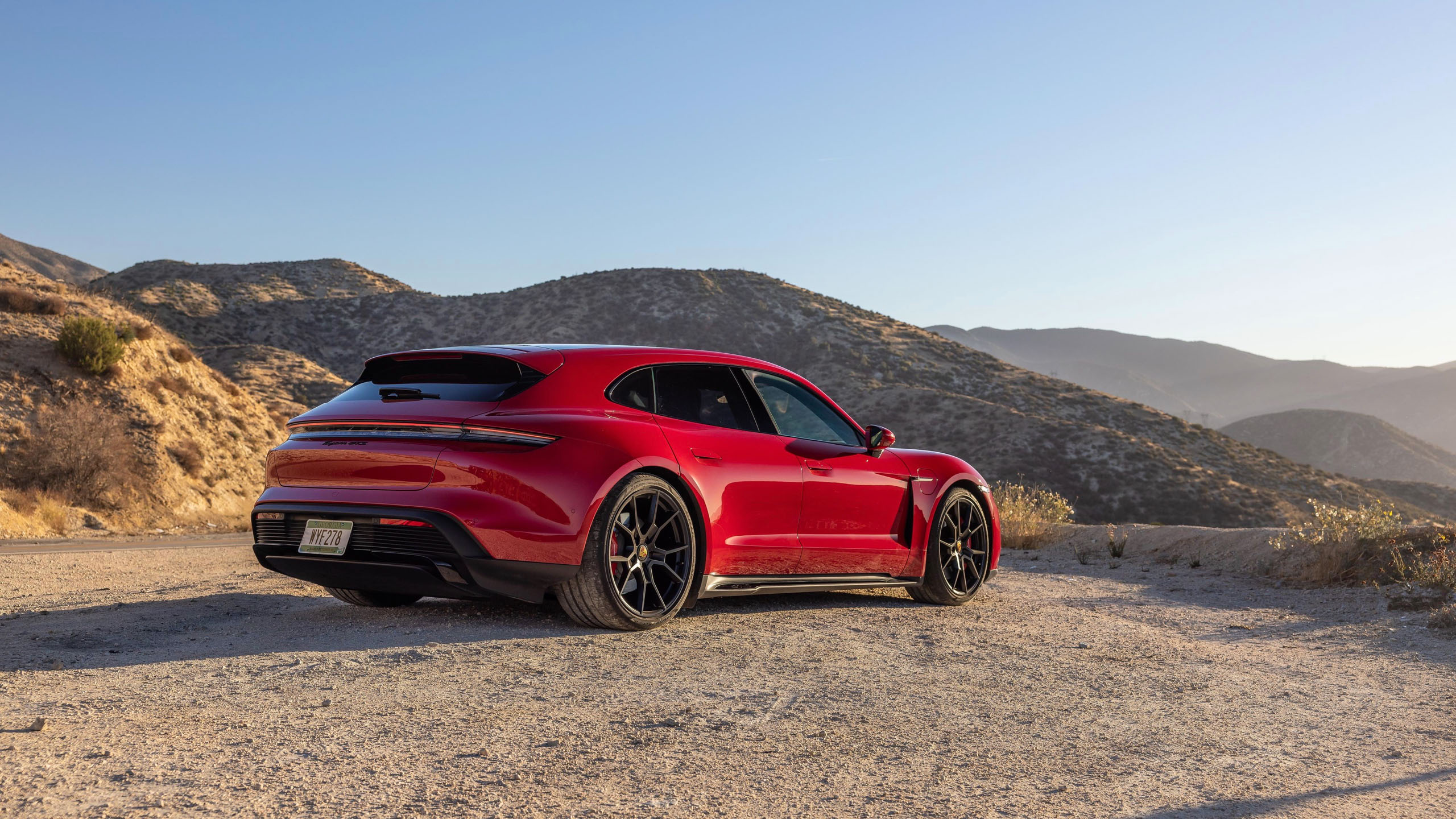 2022 Porsche Taycan GTS / Sport Turismo | Fanaticar Magazin