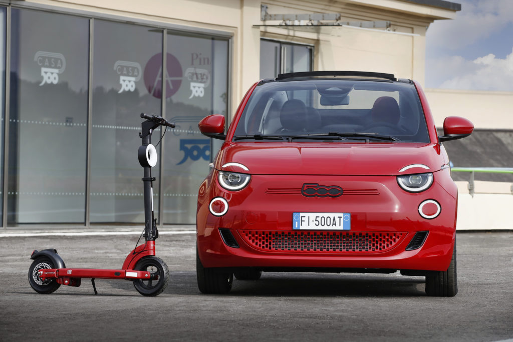 2022 Fiat 500 (RED) | Fanaticar Magazin
