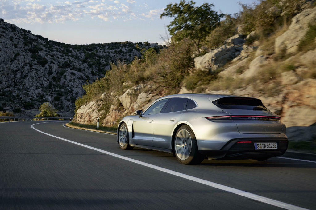 2022 Porsche Taycan Sport Turismo | Fanaticar Magazin