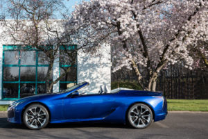 2022 Lexus LC 500 Cabriolet - Regatta Edition - Toyota Collection | Fanaticar Magazin