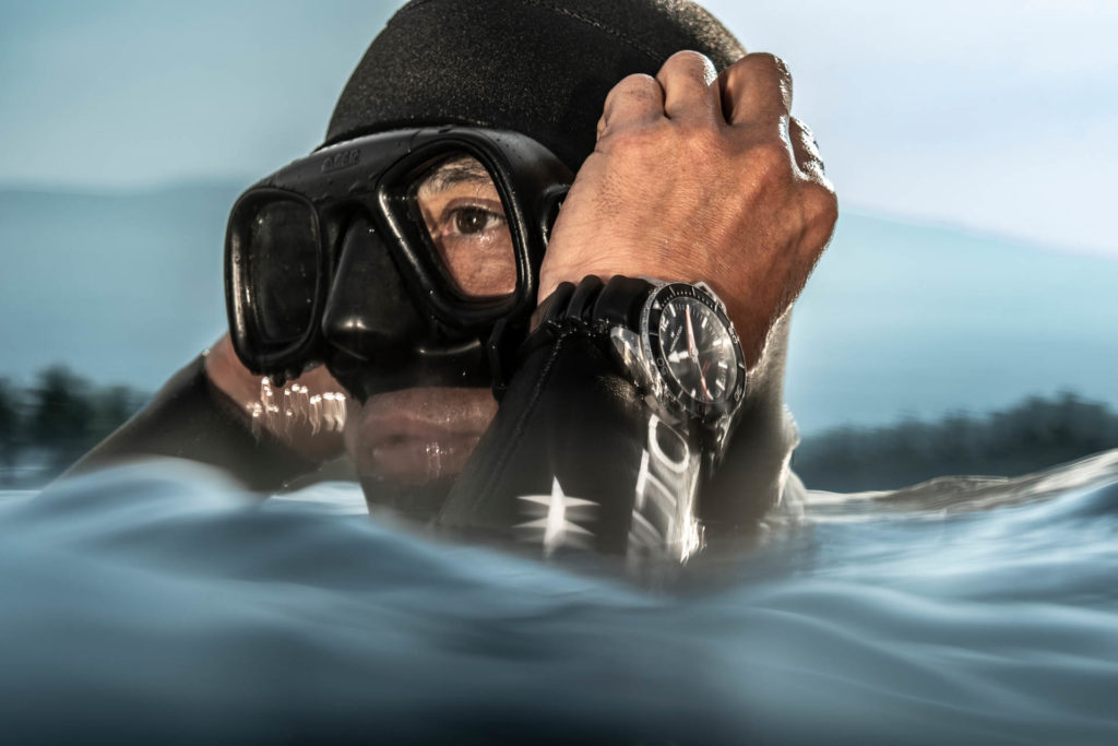 2022 Hamilton Khaki Navy Frogman | Fanaticar Magazin