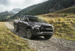 2022 Toyota Hilux GR Sport | Fanaticar Magazin