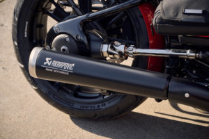 BMW R18 Akrapovi? | Fanaticar Magazin