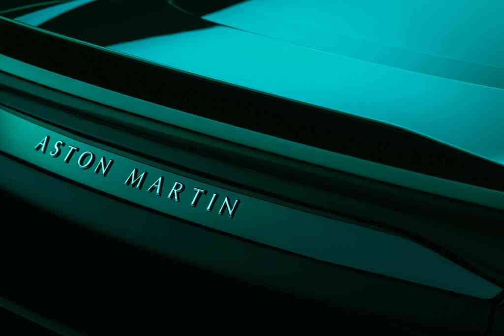 Aston Martin DBS 770 Ultimate | Fanaticar 
