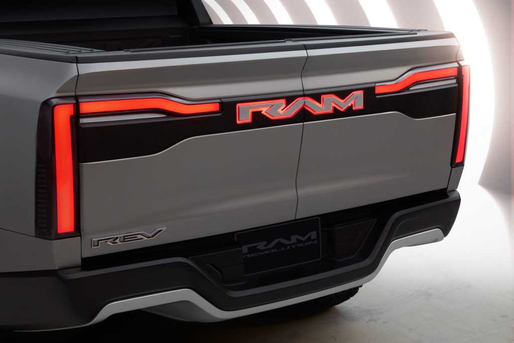 RAM 1500 Revolution BEV Concept Car | Fanaticar Magazin