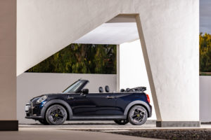2023 Mini Cooper SE Cabriolet | Fanaticar Magazin