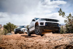 Jeep Grand Cherokee Autonomes Offroad - Fanaticar Magazin